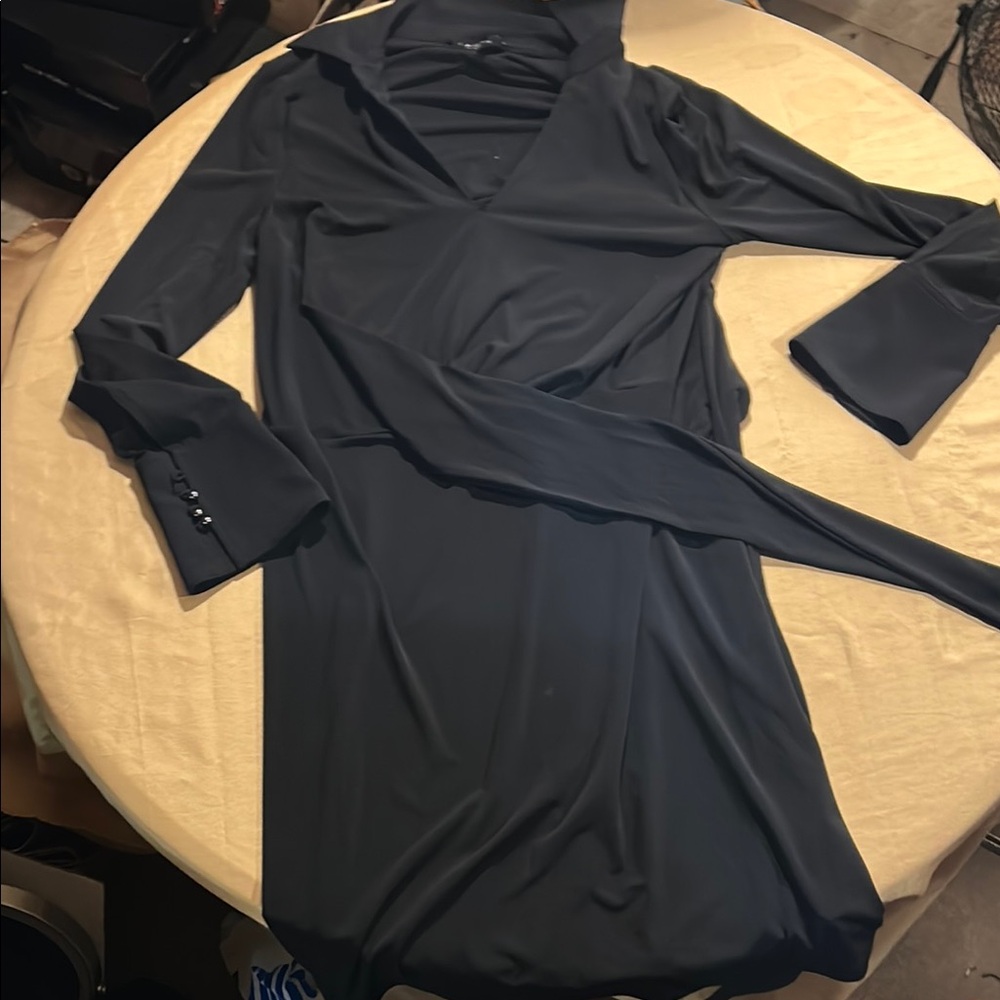 Laundry By Shelli Segal Black Dress with Attached belt and Bell Sleeves 12